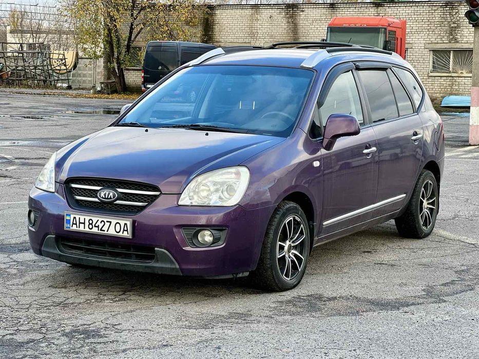Продам KIA Carens