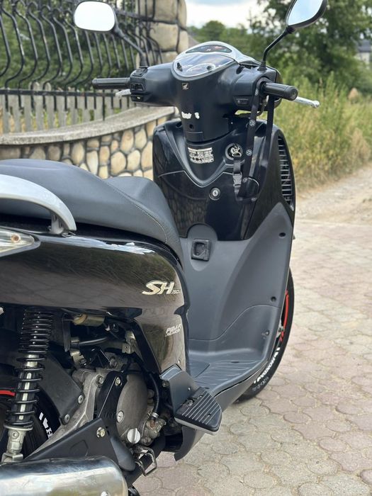 Скутер Honda sh 150