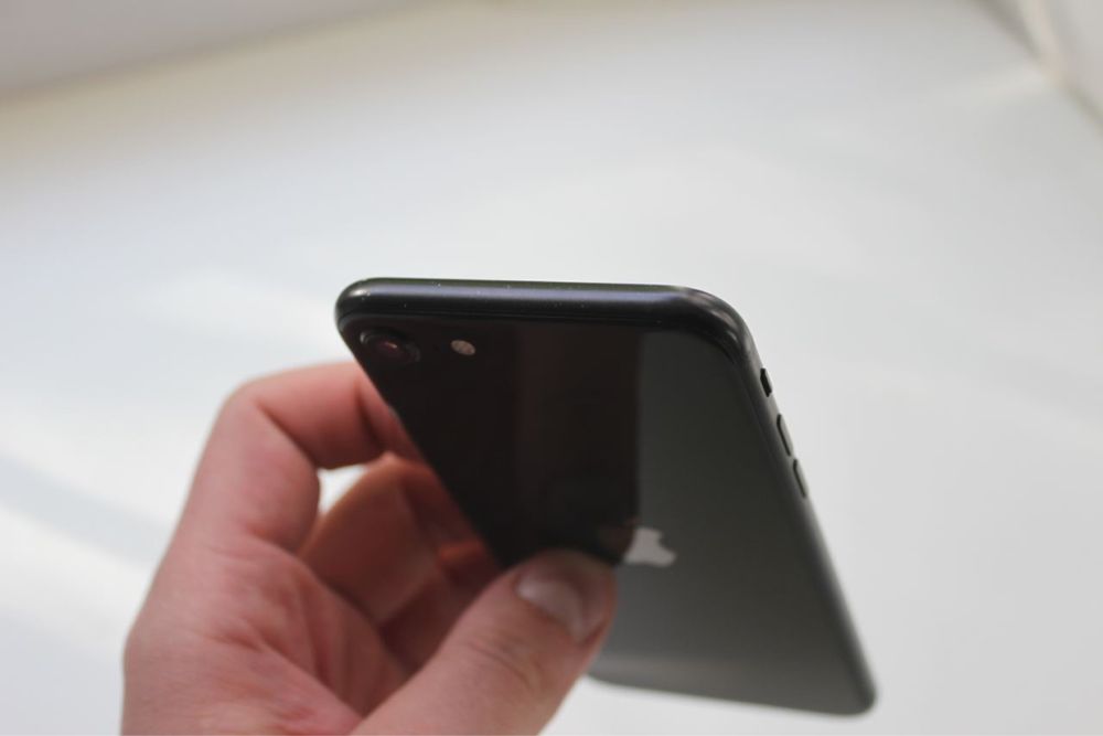 IPhone SE 2020 2gen. 64GB Neverlock бу айфон се оригінал Магазин: 6 199 ...
