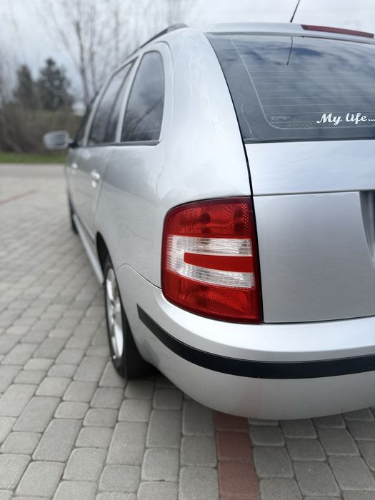 Продам шкоду фабію 1.4 MPI бензин