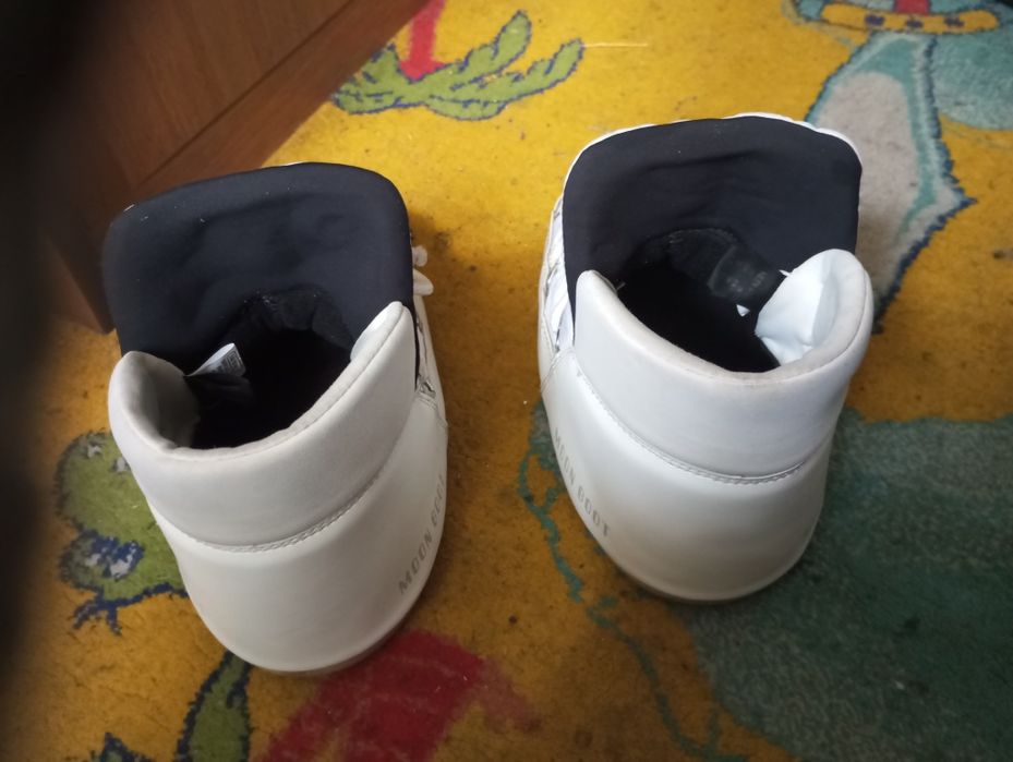 Ботинки MOON BOOT есть торг