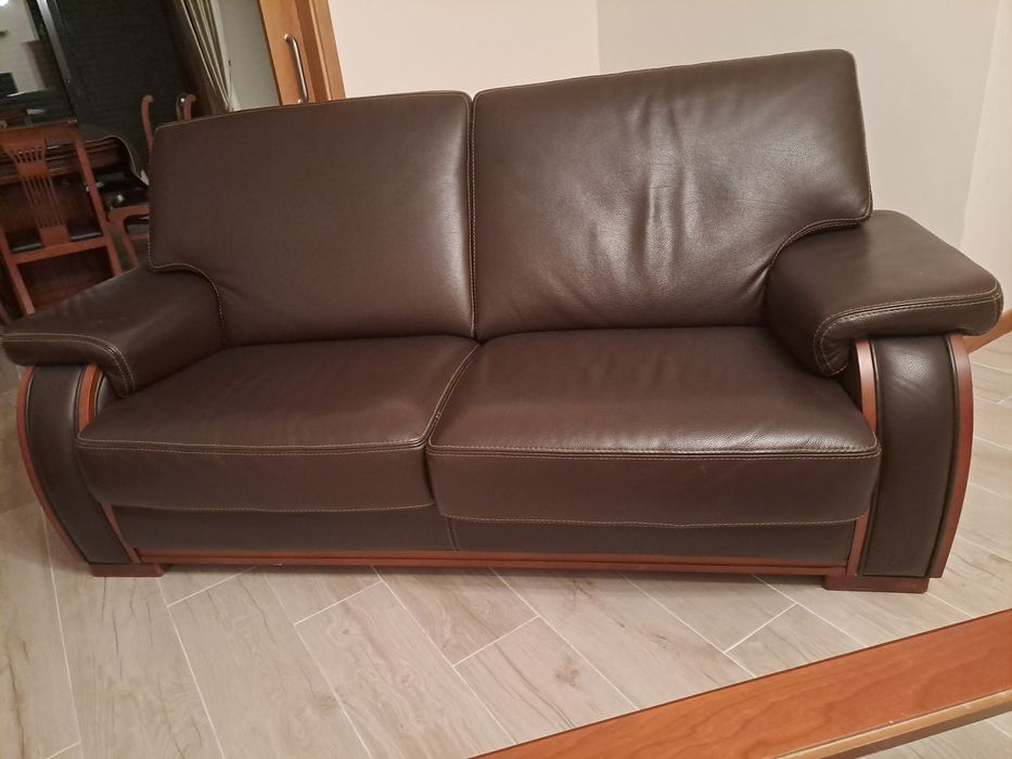 Sofás em pele como novos