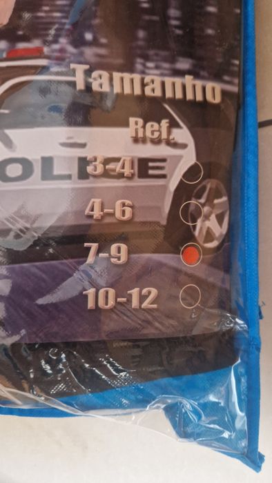 Fantasia de polícia de carnaval.tam 7\9 anos.estado impecável,