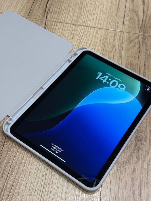 Nowy Apple iPad 10. generacji Wi-Fi 64GB –  bateria 100%