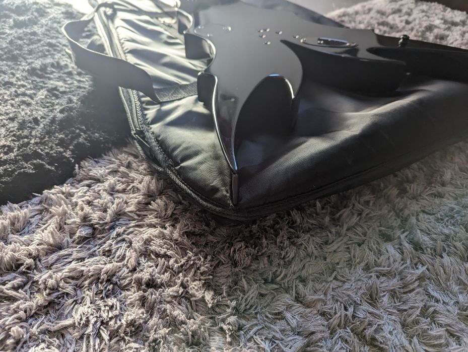 B.C. Rich Draco Onyx + Dimarzio Super distortion (DP100)