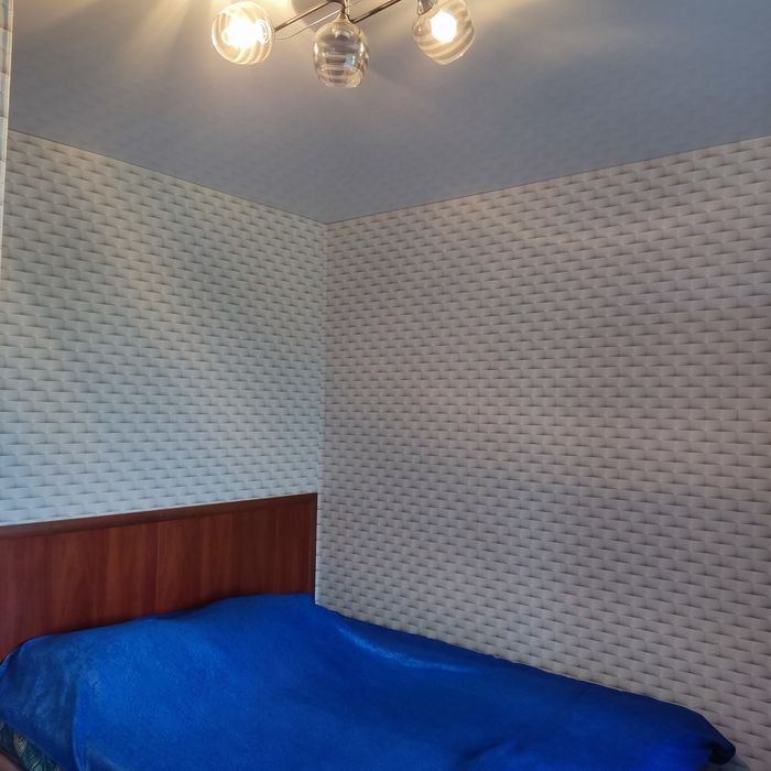 Однокімнатна ,район Критого ринку!