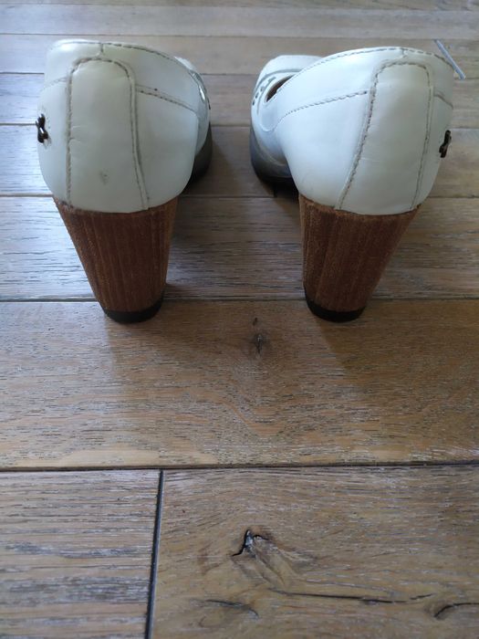 Czółenka Dr. Martens Latoya 40 białe Martensy wysoki obcas