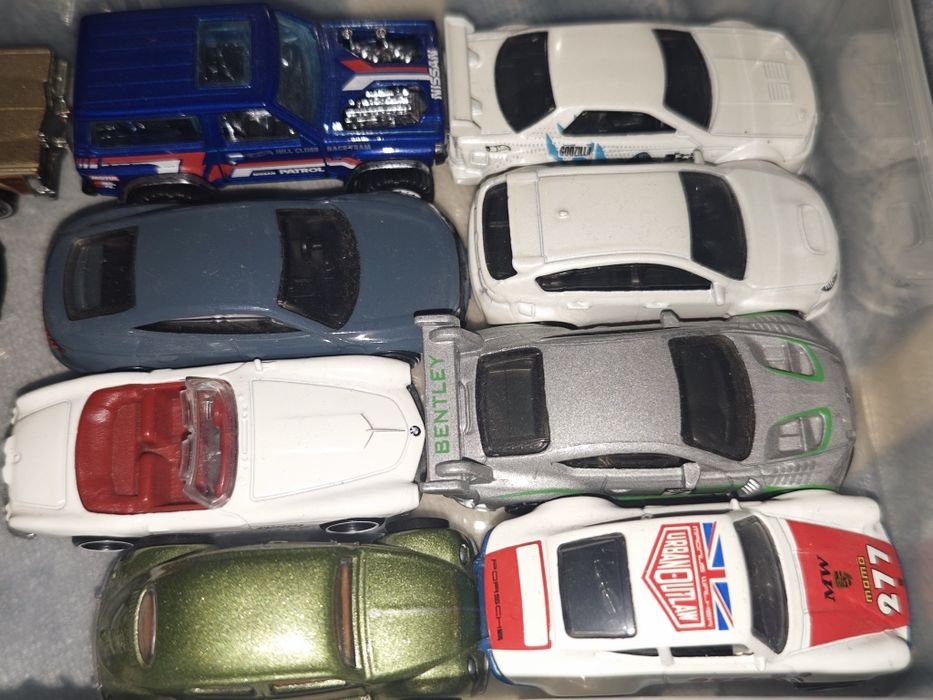 14 Hot Wheels de coleção