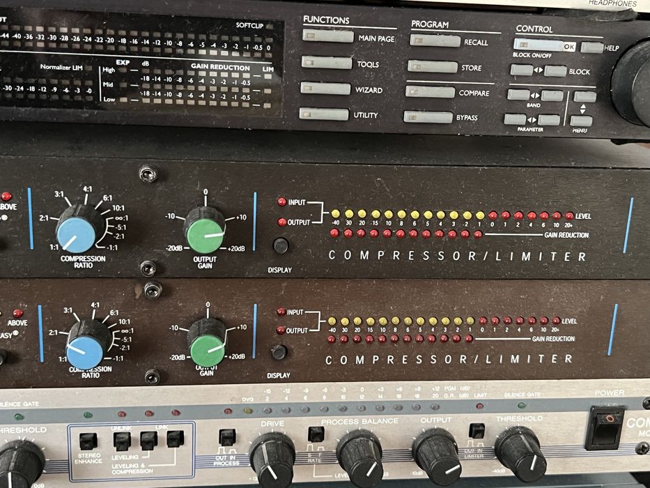 Компресор - лімітер DBX 160a