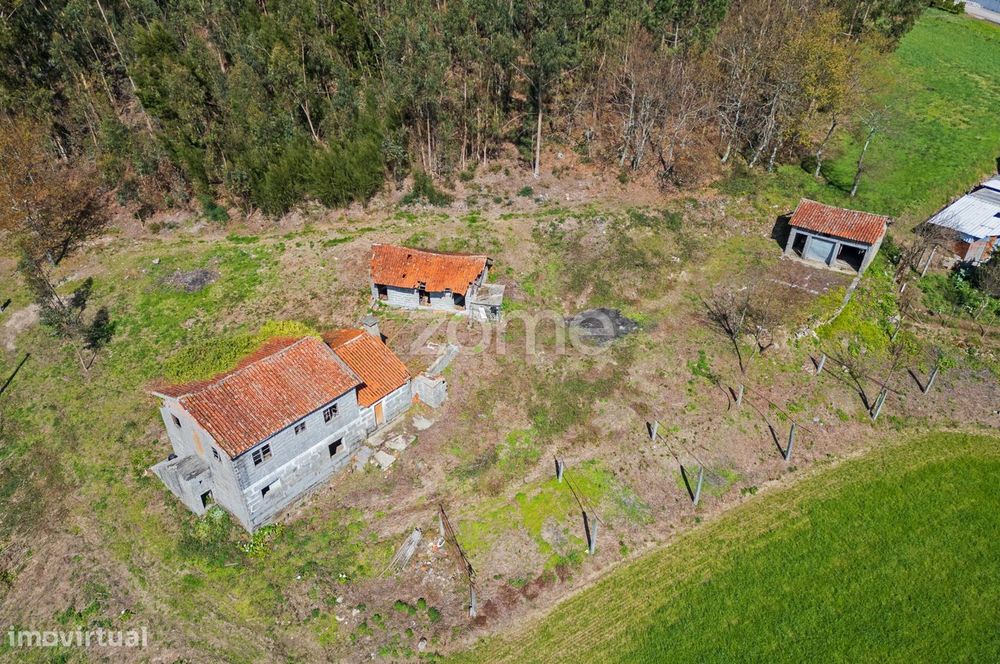 Quinta para Restauro em Oleiros, Guimarães