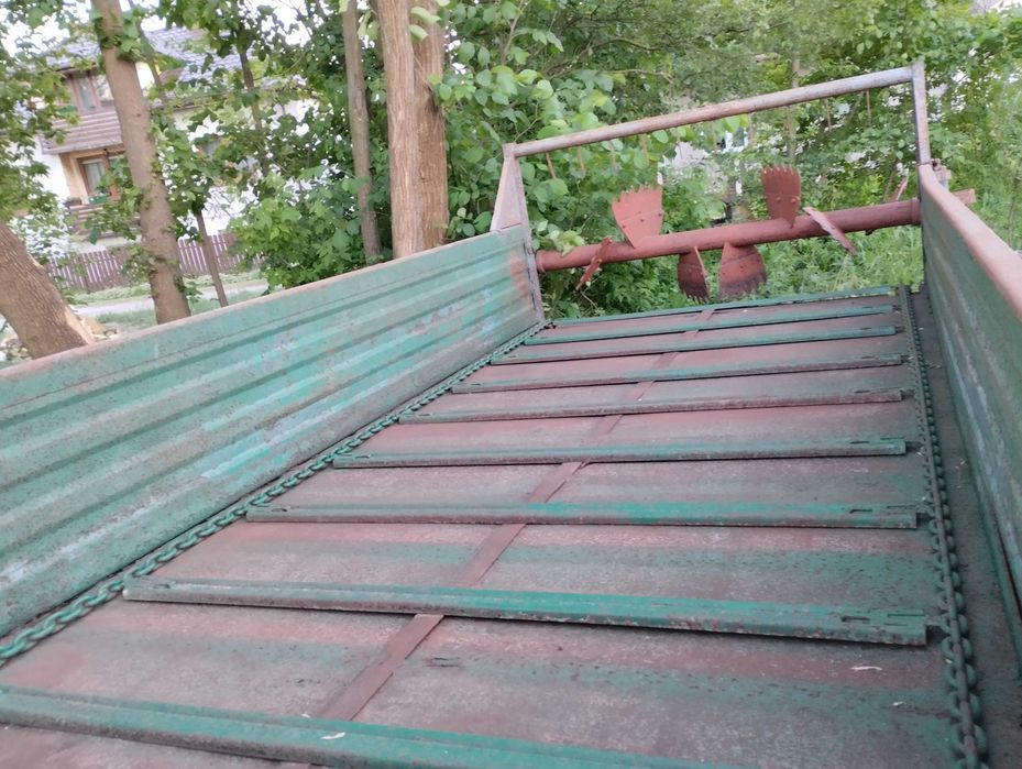 Rozrzutnik obornika jednoosiowy