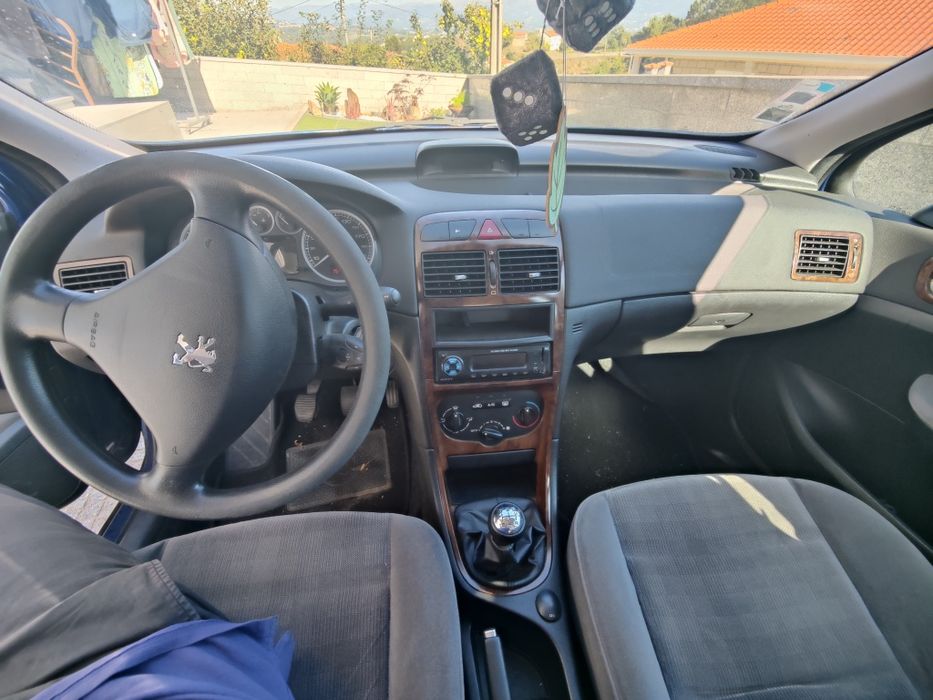 Peugeot 307 - 1.4 gasolina