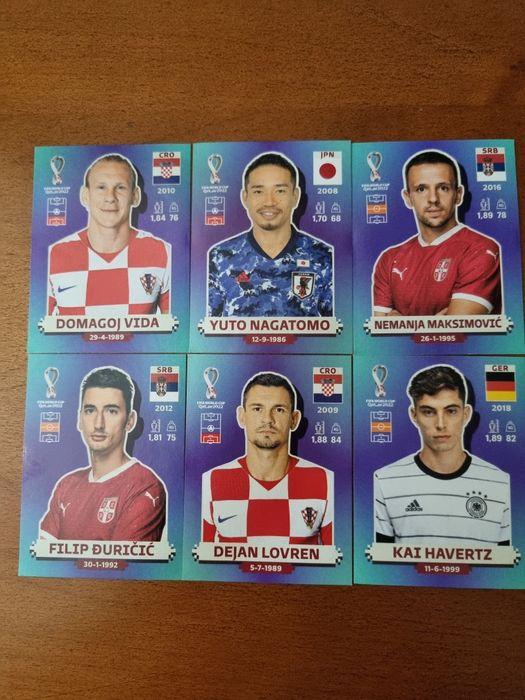 Dezoito  cromos mundial Qatar