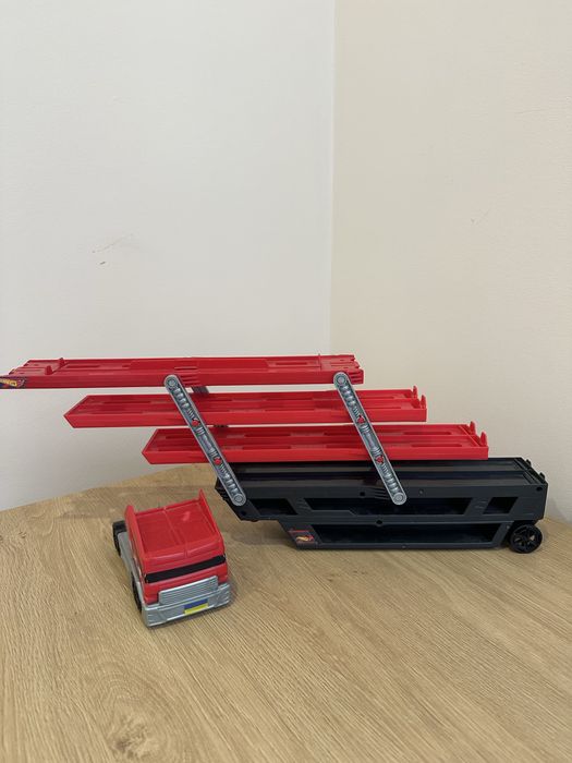 Вантажівка автовоз Hot Wheels