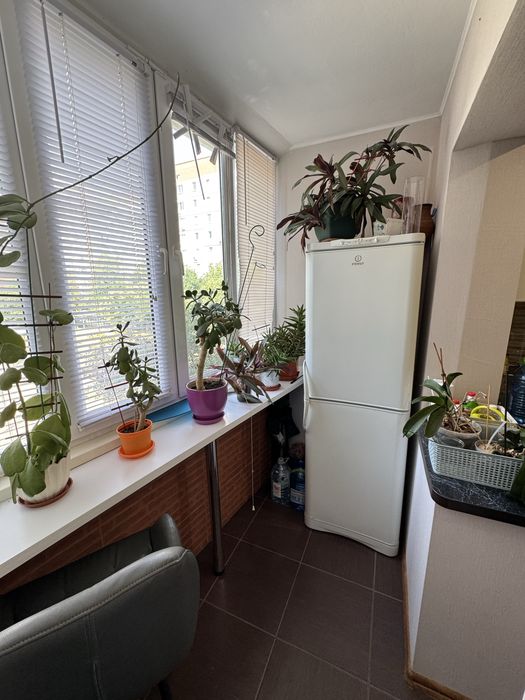 3х комнатная квартира 2/9 Таврический