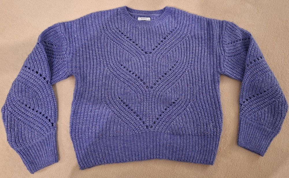 Śliczny sweterek ciepły dziewczęcy Reserved r. 158 Stan BDB