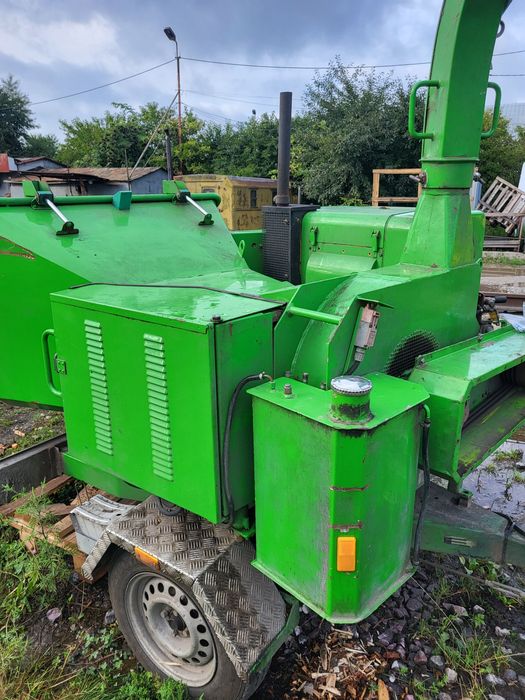 Дробилка, подрібнювач деревини, шредер,(измельчитель), дизель