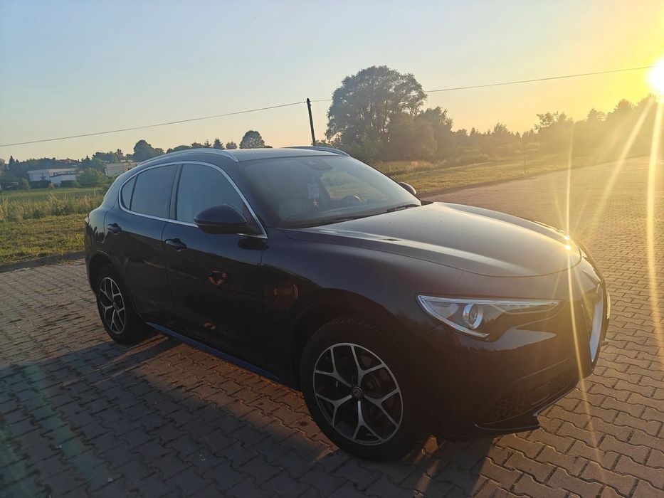 Alfa Romeo Stelvio Bogate wyposażenie, niski przebieg, panorama