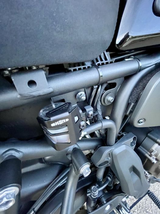 Yamaha xsr 700 de 2023 com 6 mi km nova