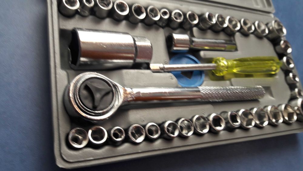 Набор торцевых гаечных ключей Top Tools 40 предметов c трещеткой