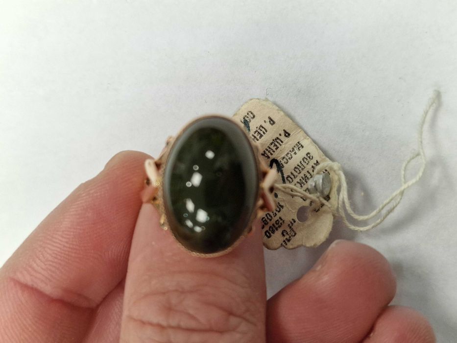 Złoty pierścionek damski/ 583/ 6.78 gram/ R16/ Nefryt/ ZSRR/ METKA
