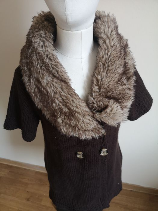 Brązowy ocieplacz ZARA futerko sweter knit h 40 L kożuszek