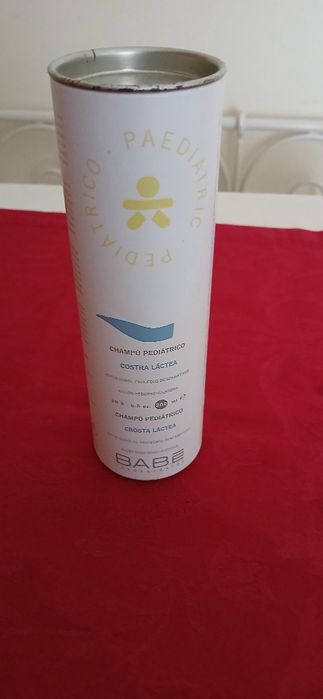 Lata de shampoo Babe, vazia