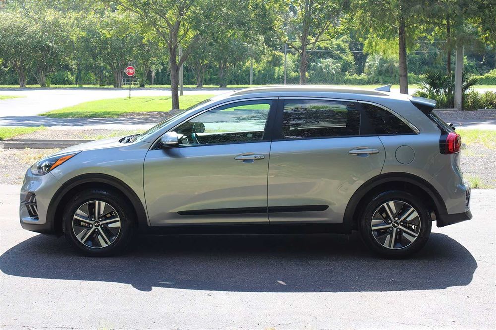 Kia Niro EX Premium      2022