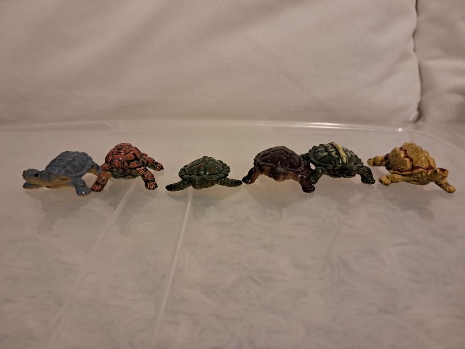 Zestaw 6 sztuk figurek żółwi