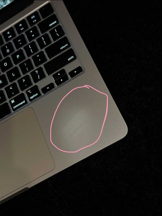 MacBook Air M2 24GB RAM 2TB SSD z 2022 roku