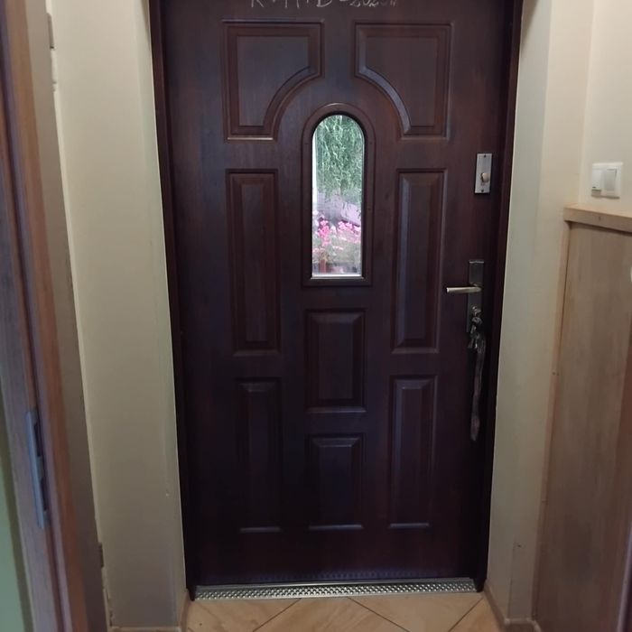 Sprzedam drzwi KMT 202x105