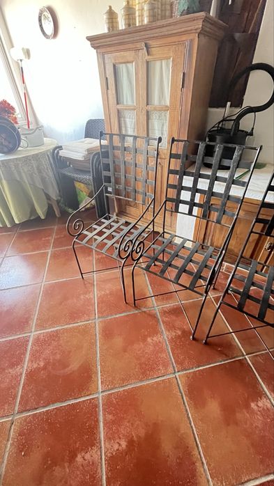 4 cadeiras de ferro forjado