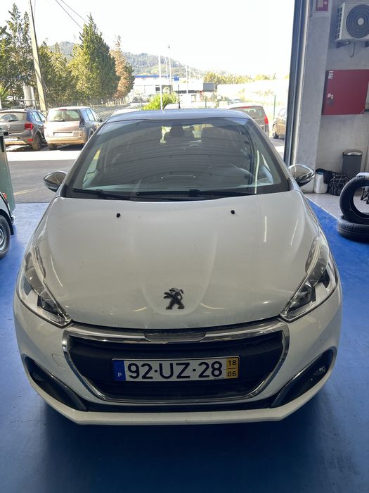 Peugeot  208  1.2