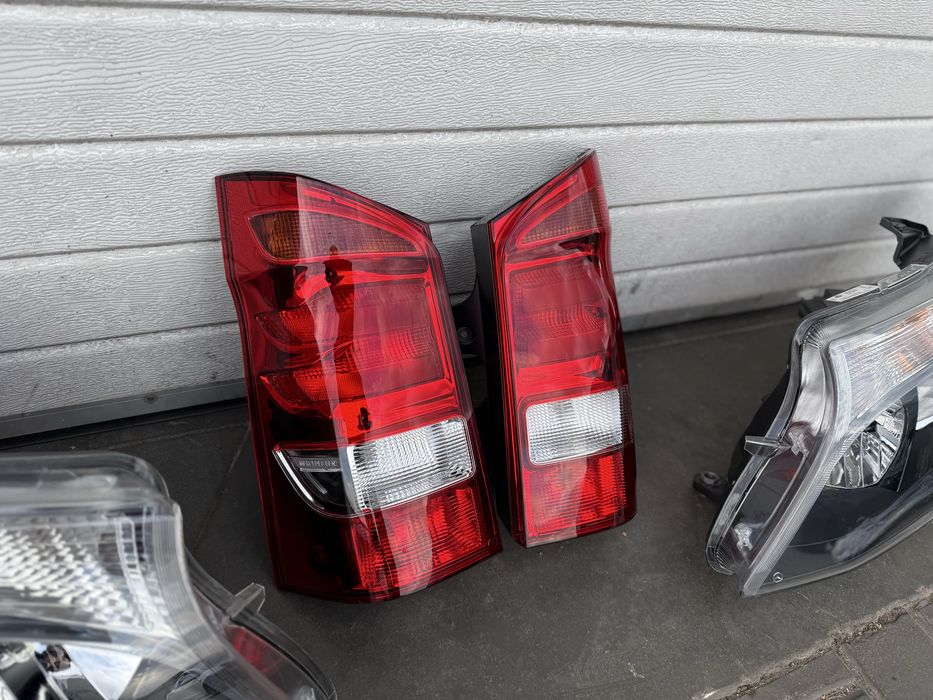 Фара фонарь стоп ліхтар Віто 447 Vito Metris W447 Метріс