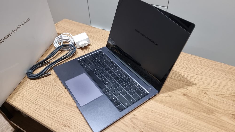 Laptop Huawei matebook 14 r5 4600H  Win11