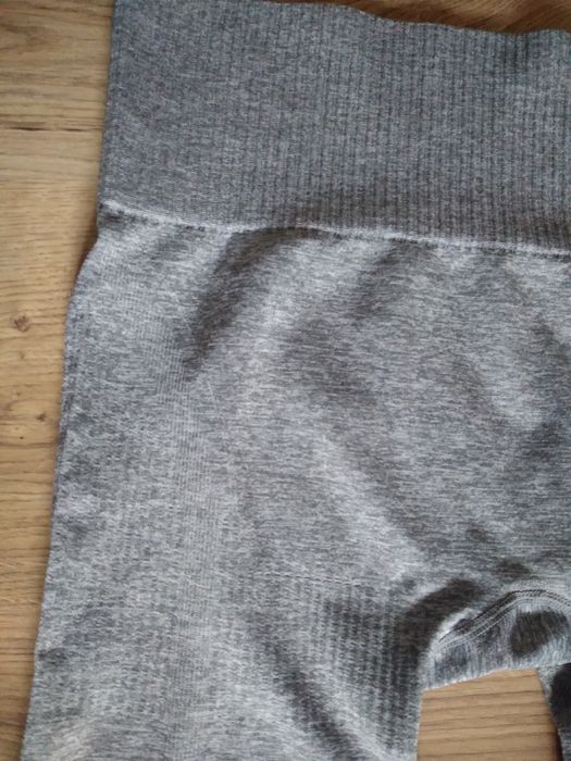 Fajne leginsy sportowe rozmiar L/2XL Workout
