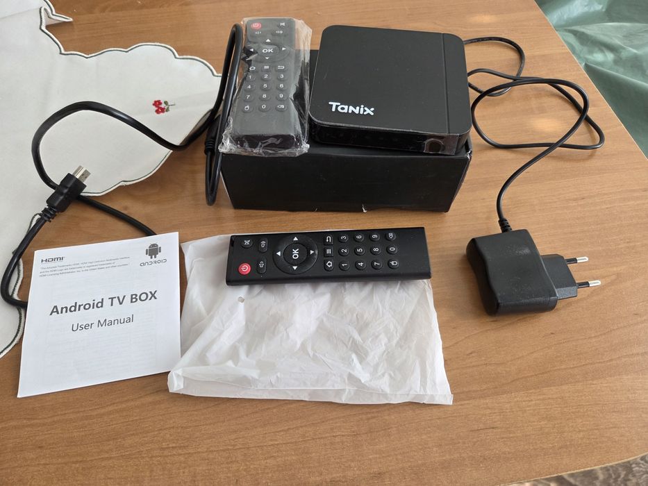 Tanix  w2 Android11 TV box 4G64G