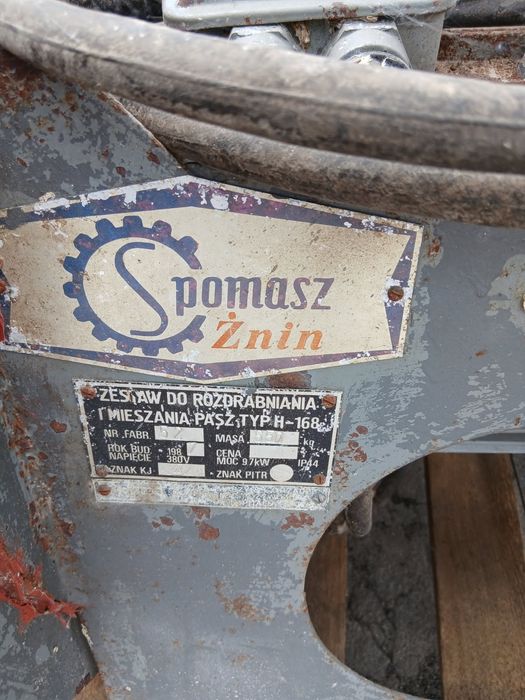 Śrutownik ssąco tłoczący