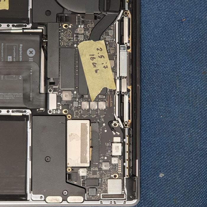 Материнська плата apple macbook pro a1708