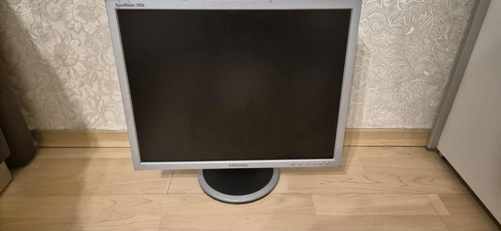 Monitor Samsung SyncMaster 203B – 20 cali, sprawny