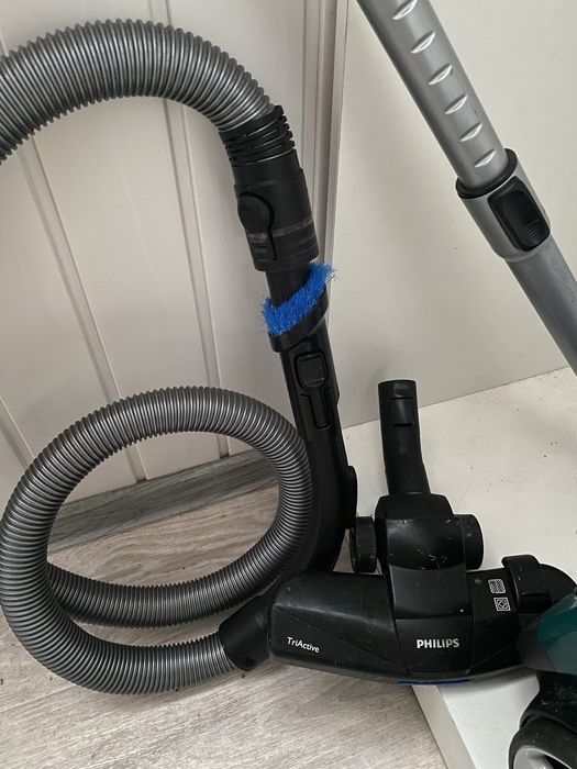 Пылесос филипс .