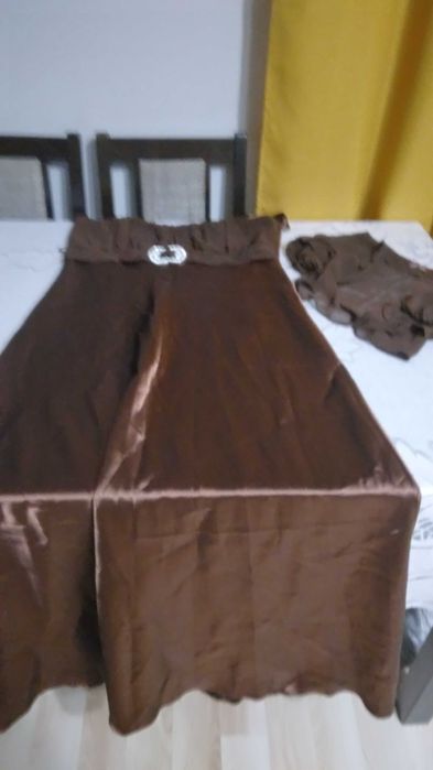 Piękna długa sukienka .