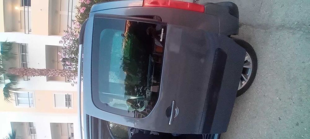 Citroen Berlingo Multispace muito bonita