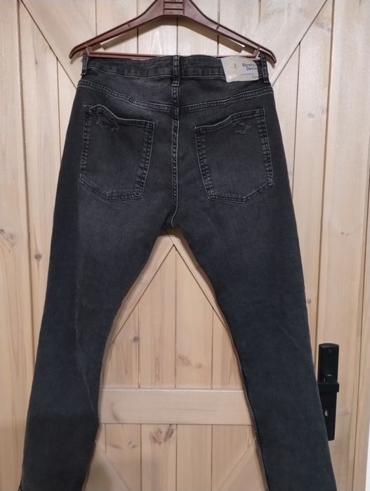 Spodnie damskie skinny Bershka 44