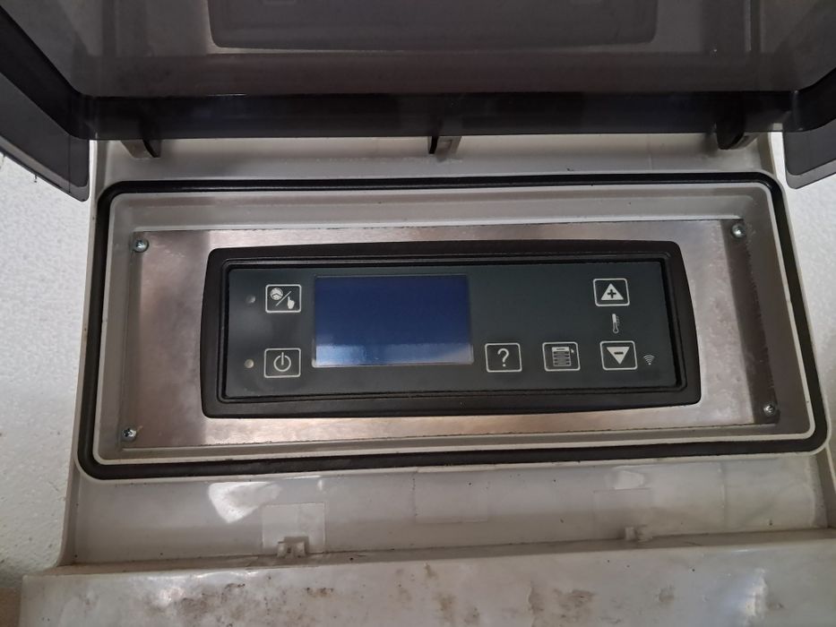 Queimador de peletes  estava aplicado num forno de assar leitao