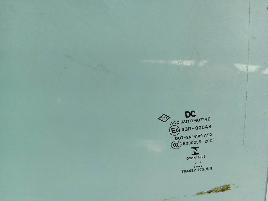 Vidro porta frente esquerda RENAULT Twingo III (BCM_)