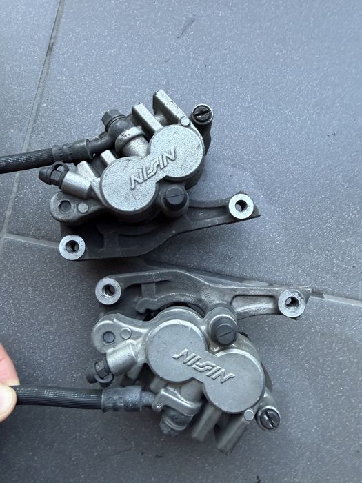 Zacisk hamulcowy przedni prawy i lewy Honda Transalp xl650
