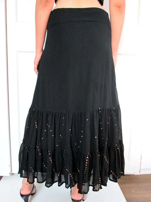 Cream długa czarna rozkloszowana spódnica spódniczka złote cekiny 38 M