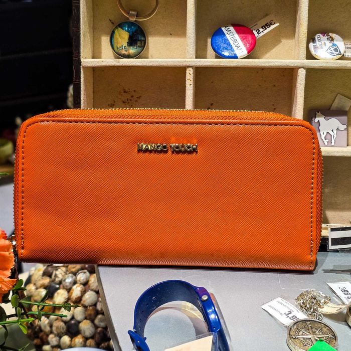 Carteira Mango Touch Laranja c/ Fecho Dourado — Nova