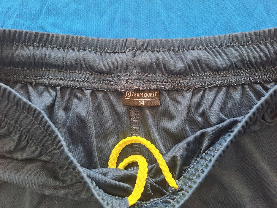 Conjunto 2 equipamentos desporto, camisola e calção - Tam. 14